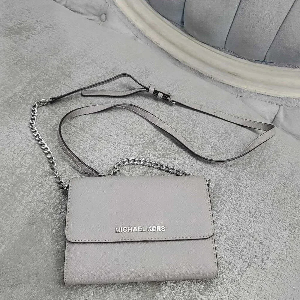 Michael Kors Gray Chain Accent Crossbody Handbag - Stylish & Chic OS - Picture 2 of 6